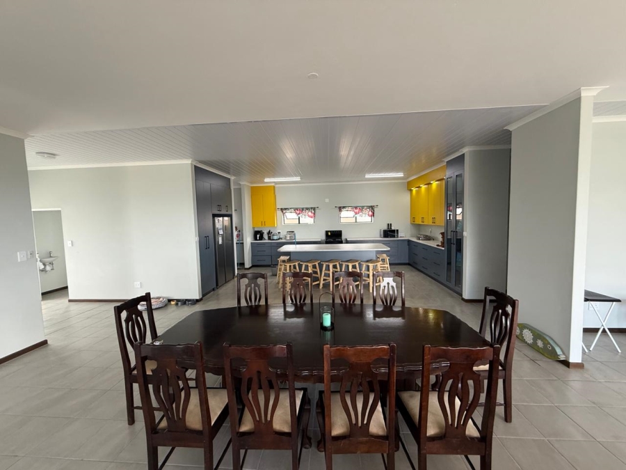 5 Bedroom Property for Sale in Stilbaai Oos Western Cape